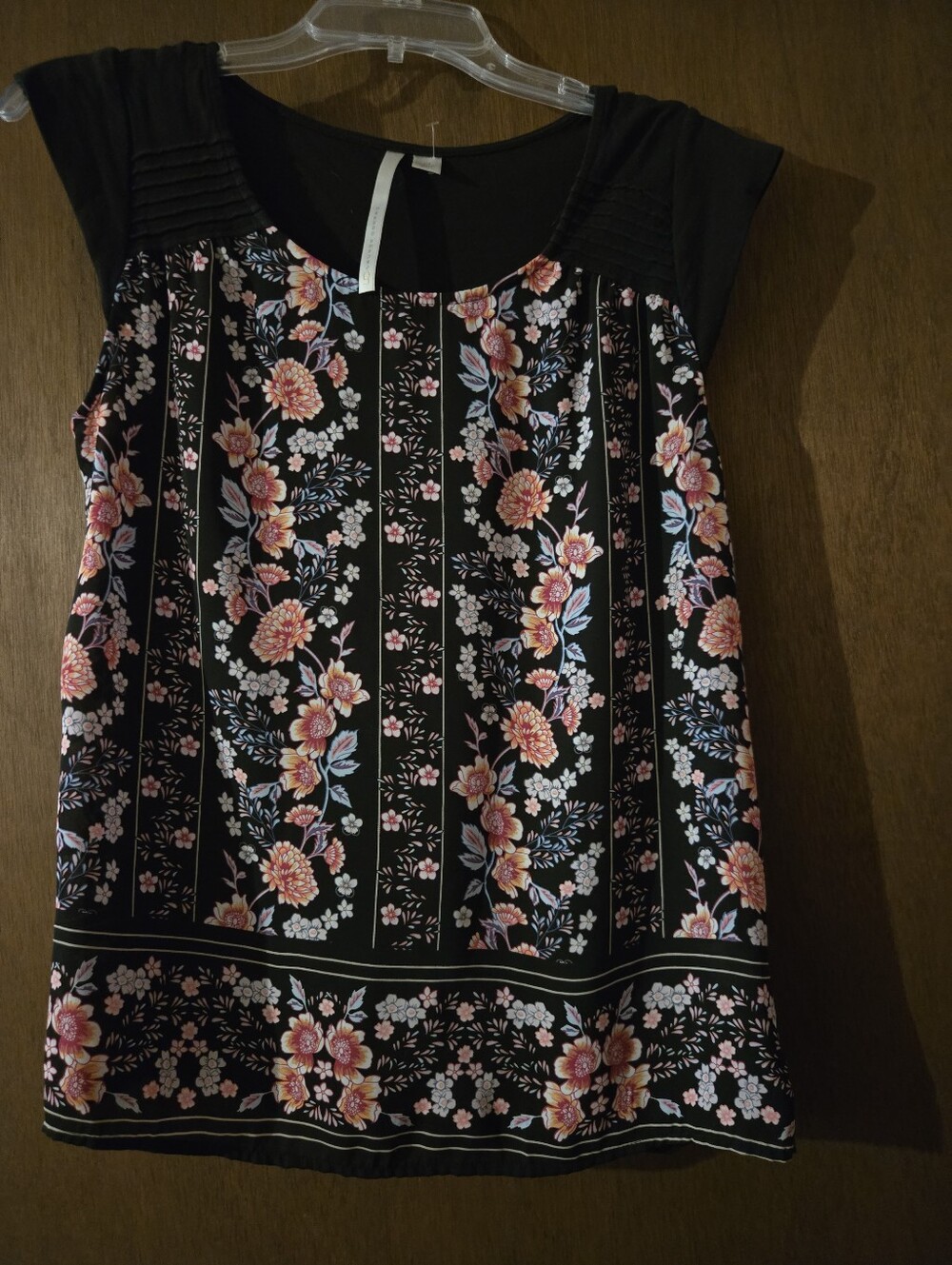 LC Lauren Conrad Black Floral Cap-Sleeve Blouse